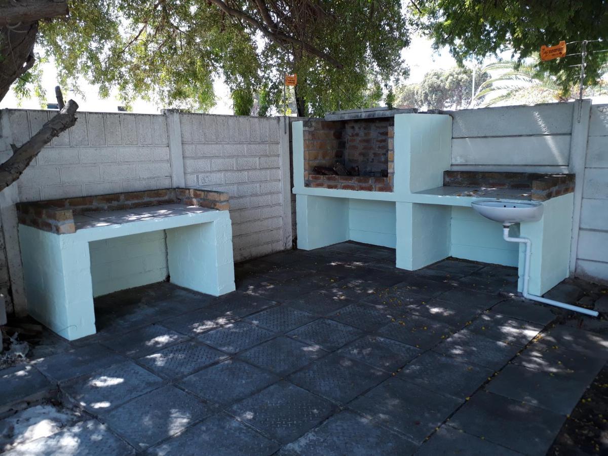 Bed & Breakfast Dj's In Table View 3*