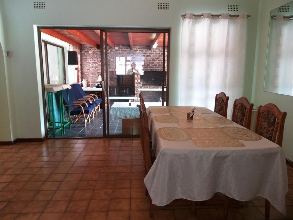 Dj's In Table View Bed & Breakfast Cape Town