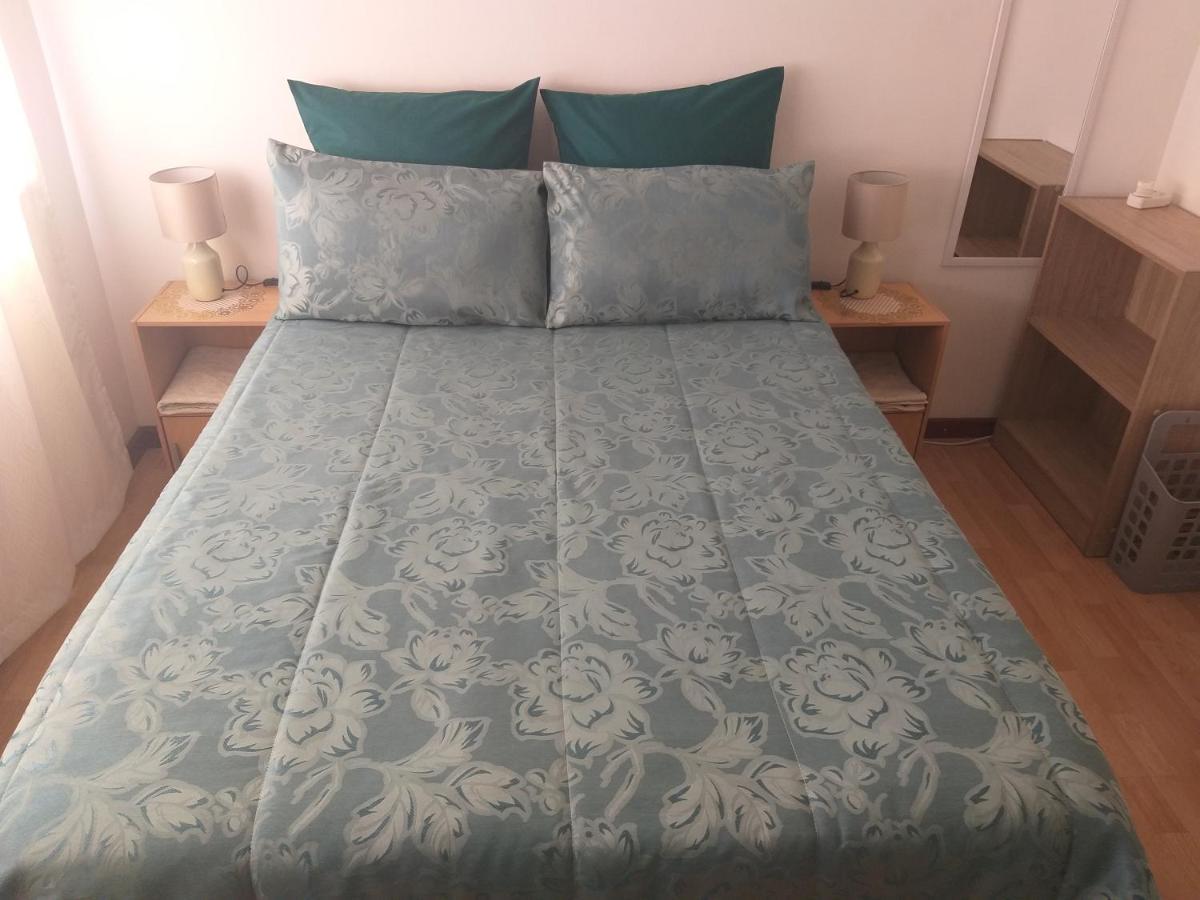 Dj's In Table View Bed & Breakfast Cape Town
